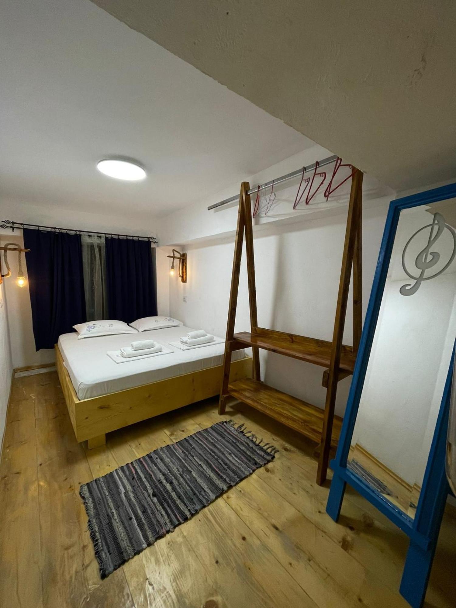 My Wooden Apartments Tiranë Luaran gambar
